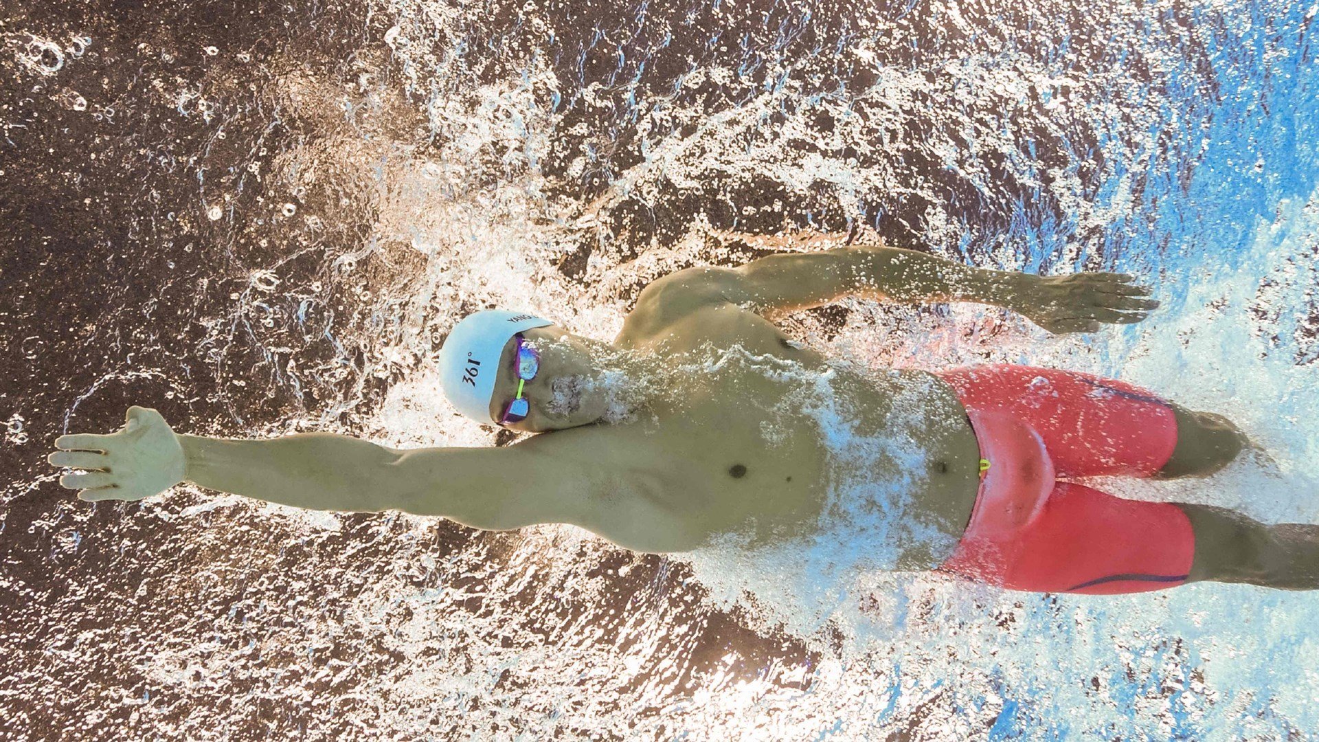 广东风暴再胜浙江雷霆队,牢牢守住榜首,广东队球风