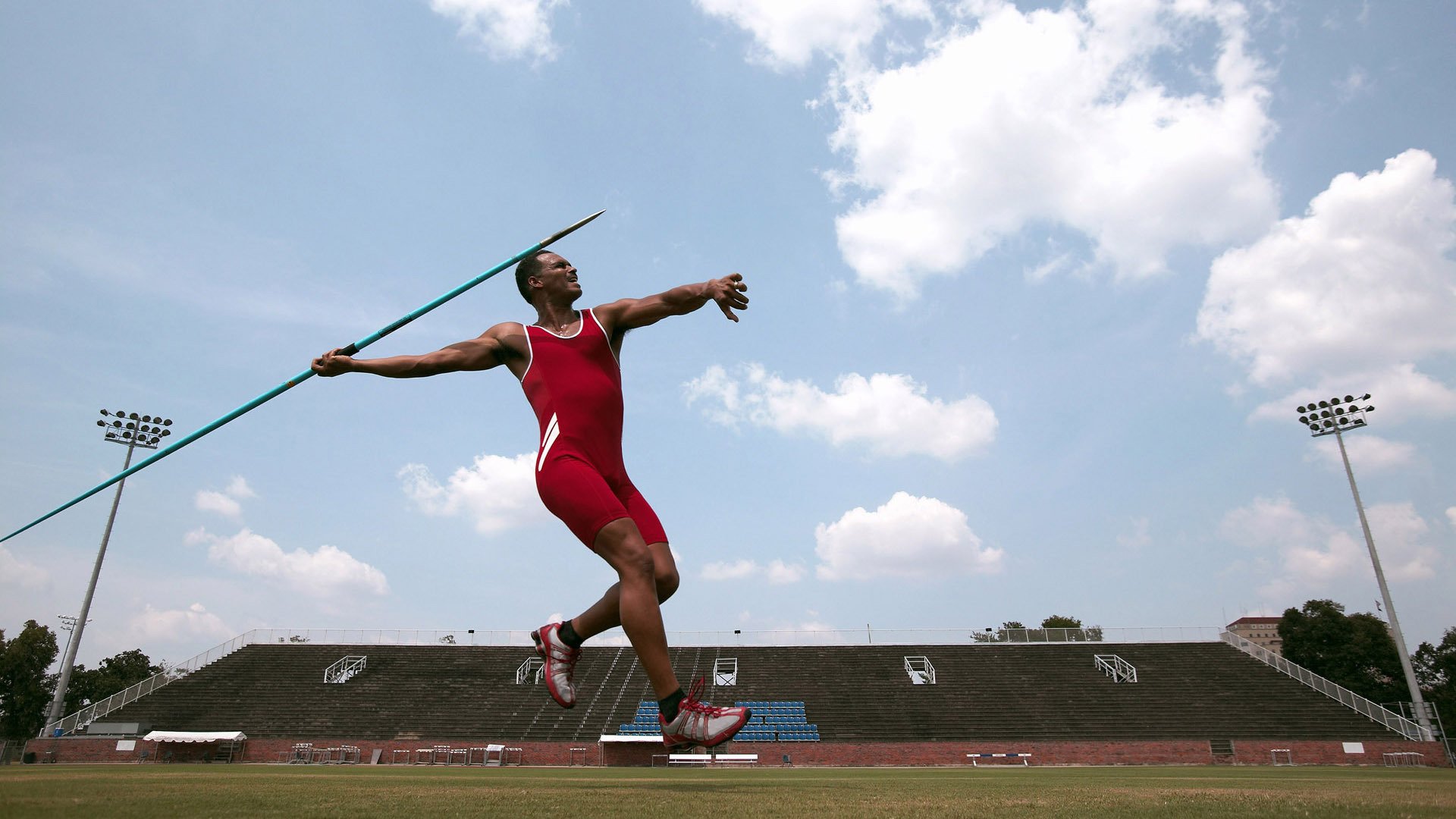 远射“炸裂”！欧冠最精彩的高空远射集锦，欧洲杯最远的远射